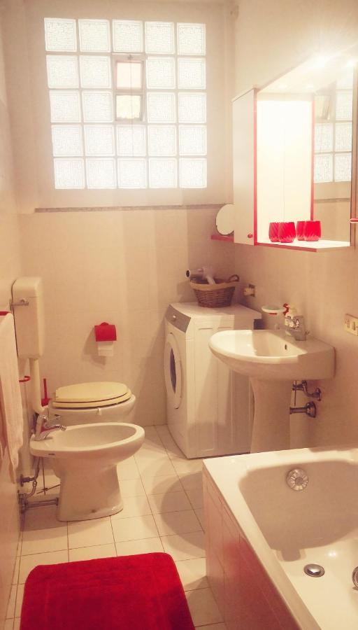 Residenza Esse Βίλα Angera Εξωτερικό φωτογραφία