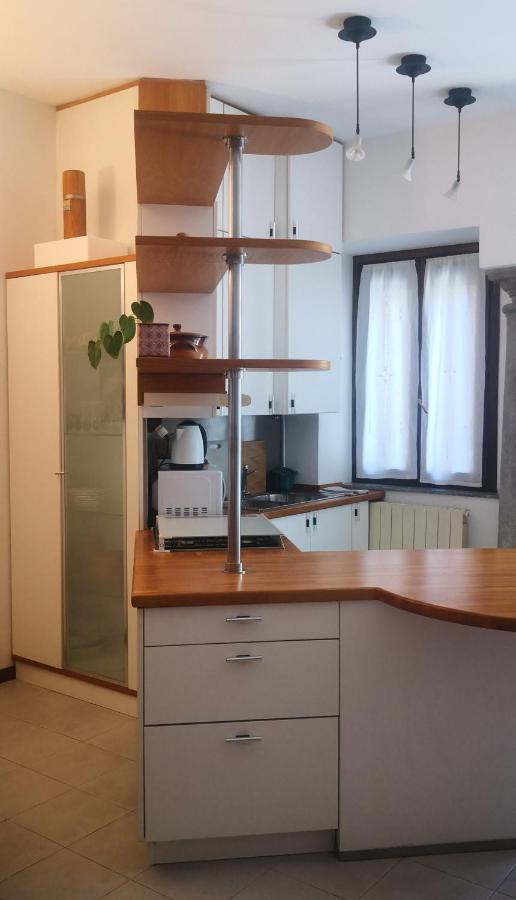 Residenza Esse Βίλα Angera Εξωτερικό φωτογραφία