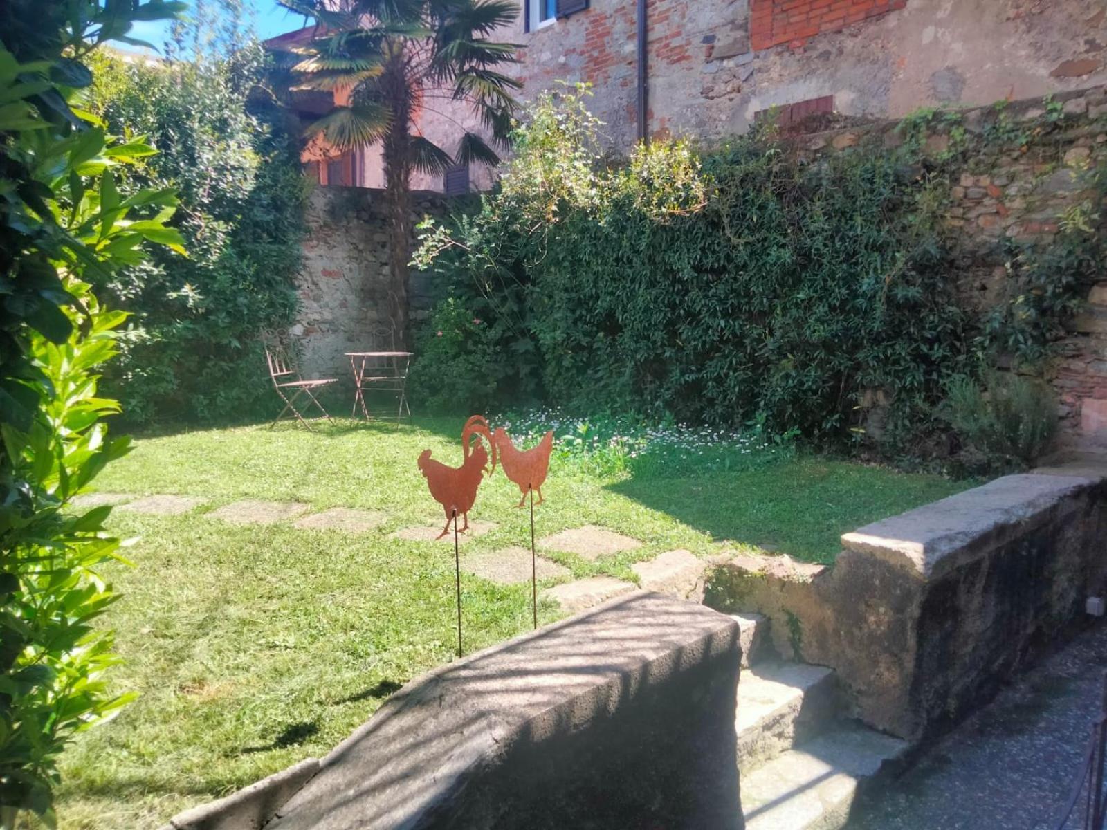 Residenza Esse Βίλα Angera Εξωτερικό φωτογραφία